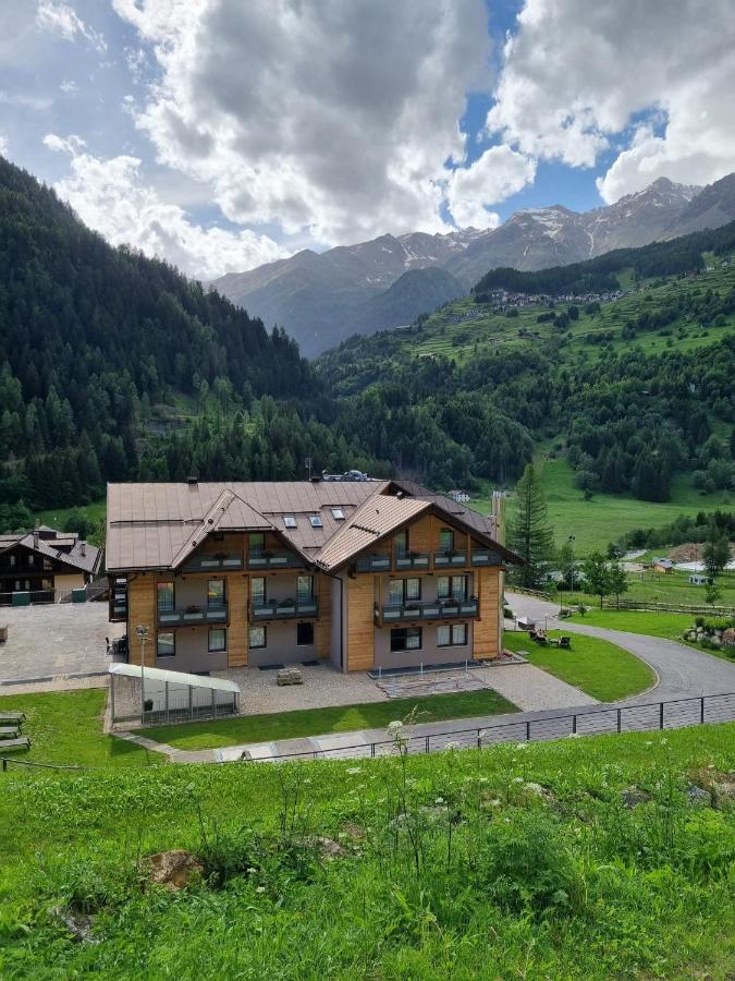 Domina Parco Dello Stelvio Hotel Cogolo Exterior photo