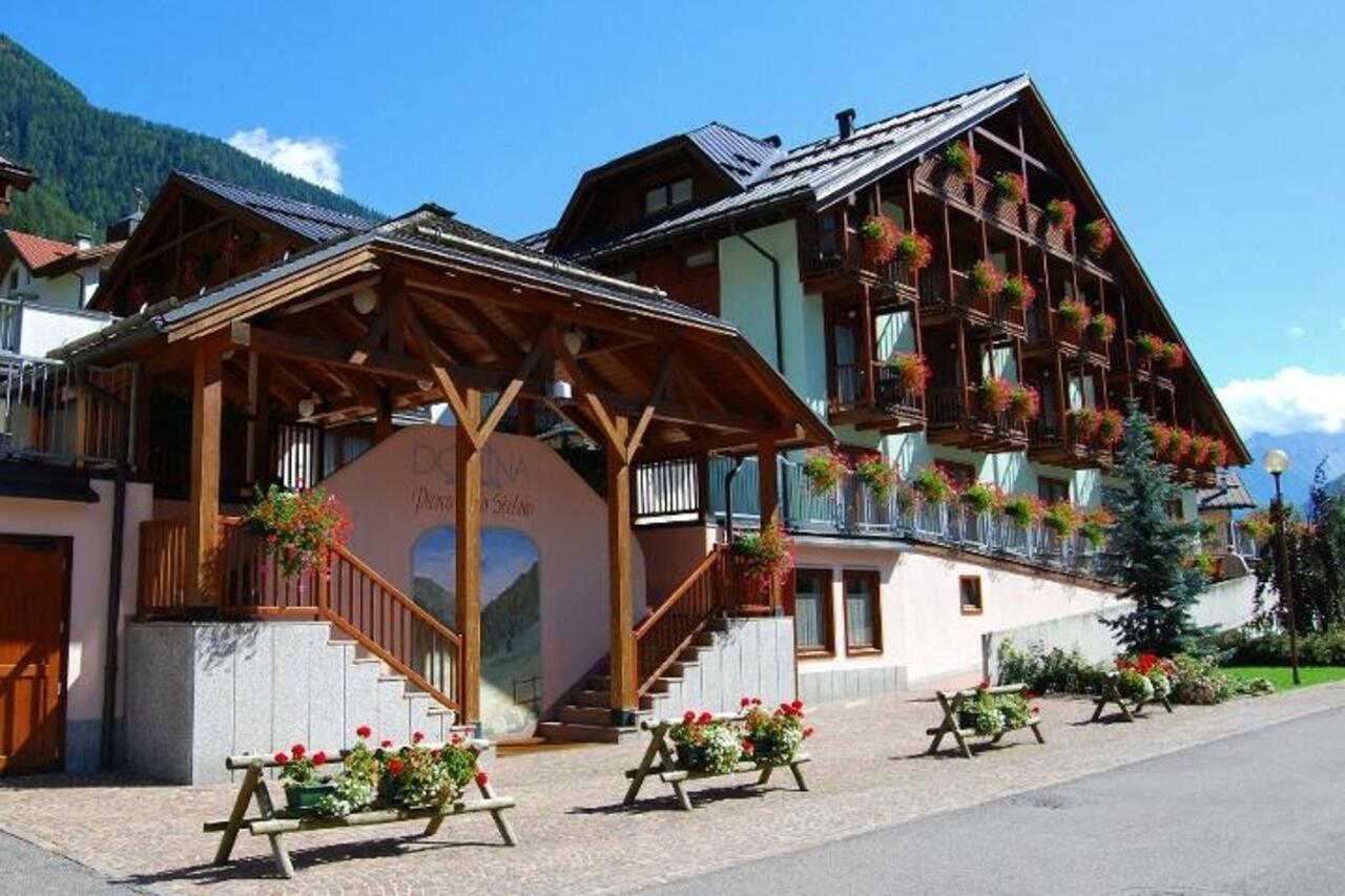 Domina Parco Dello Stelvio Hotel Cogolo Exterior photo